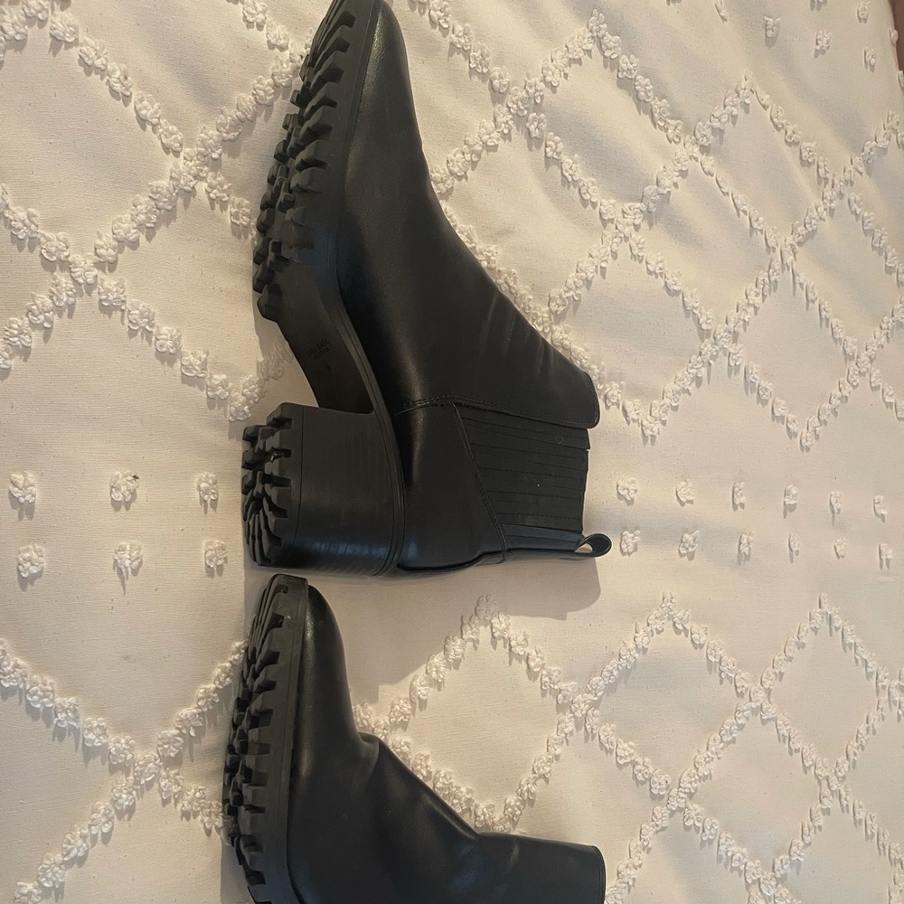 Zara black boots size 41.